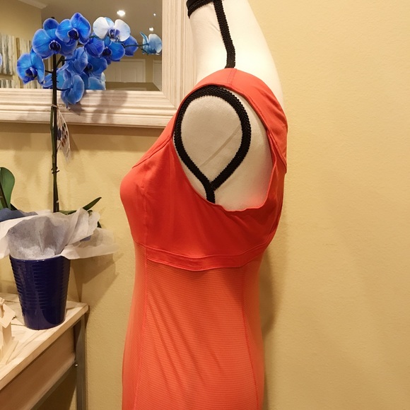 💪Lululemon tank top - size 6 - Picture 4 of 8